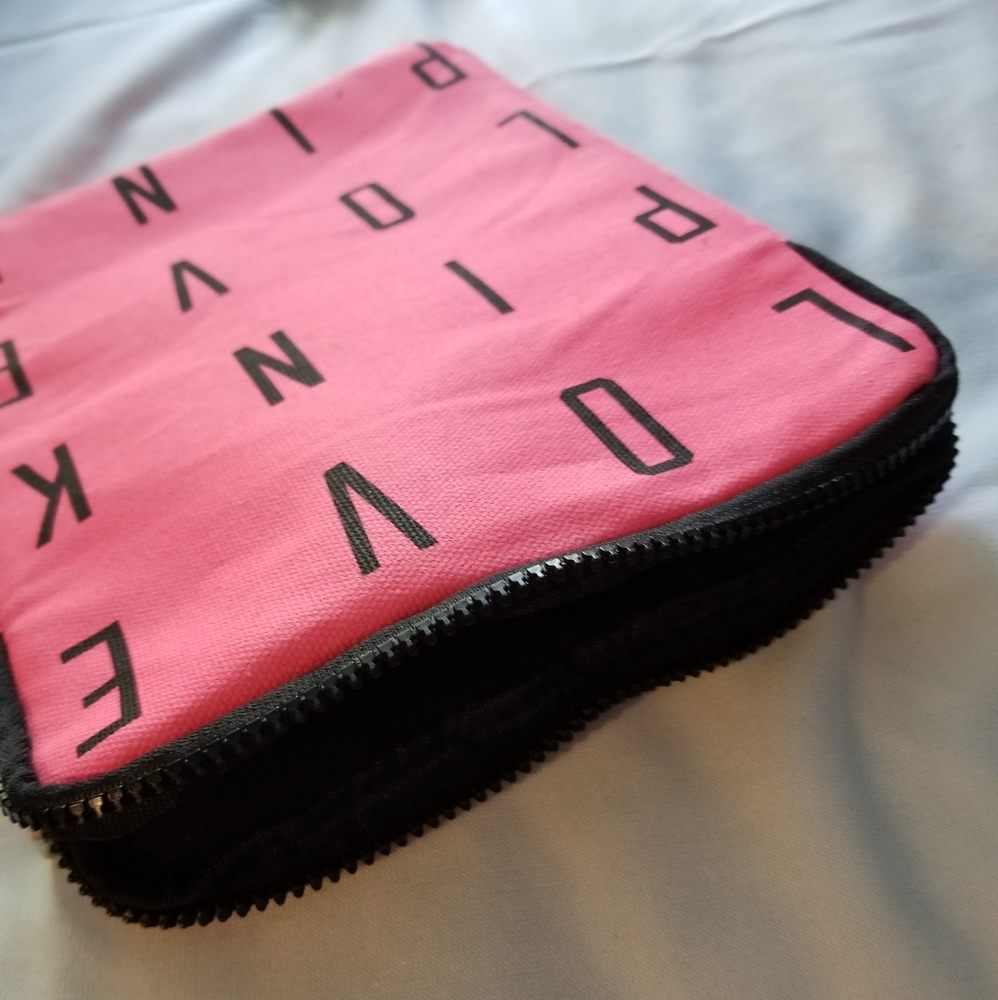 Pink Vs Tablet Case - image 3